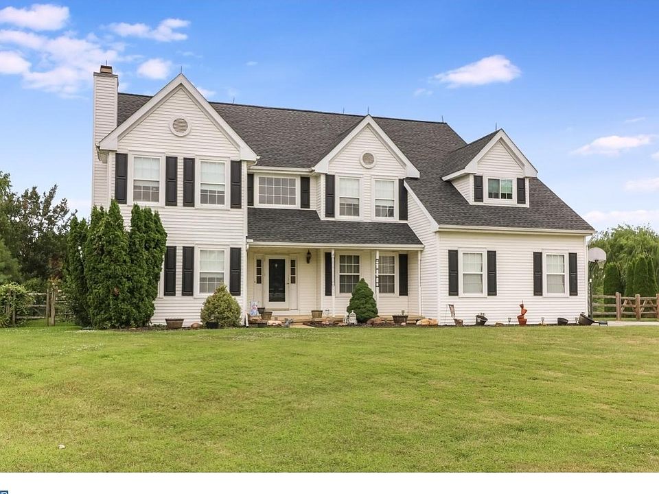 1st image of 100 Bohemian Dr