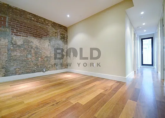 Rented by Bold New York | media 52