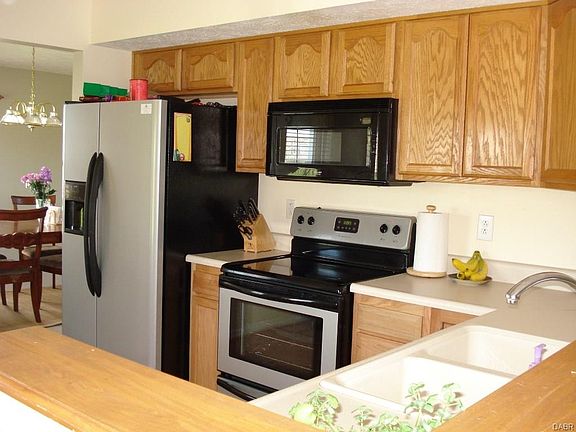 1126  Mistygate Drive Fairborn OH 45324