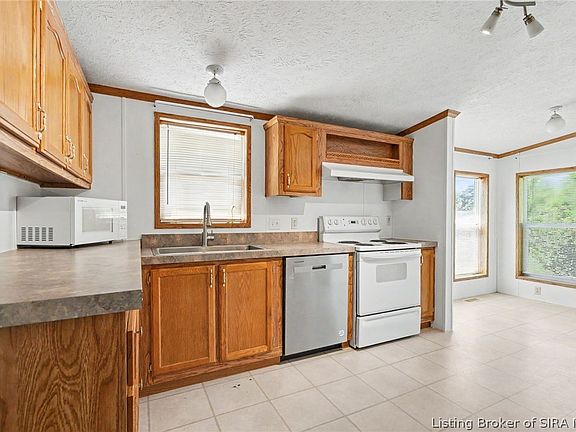 5th image of 8390 Beech Street SE