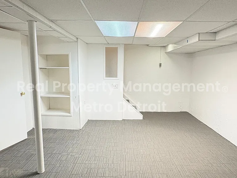 3028 Caswell Dr — Photo 27