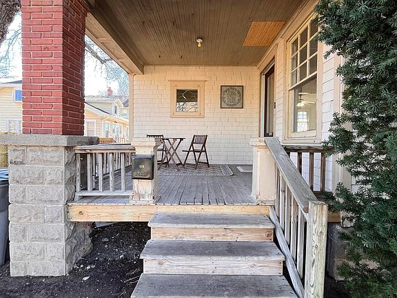 2nd image of 215 E 8th Ave