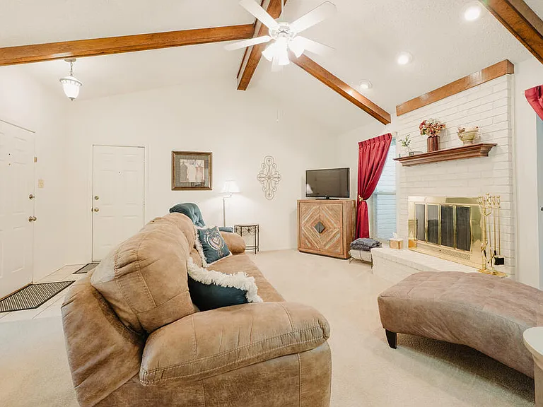 6424 Amber Dr — Photo 5