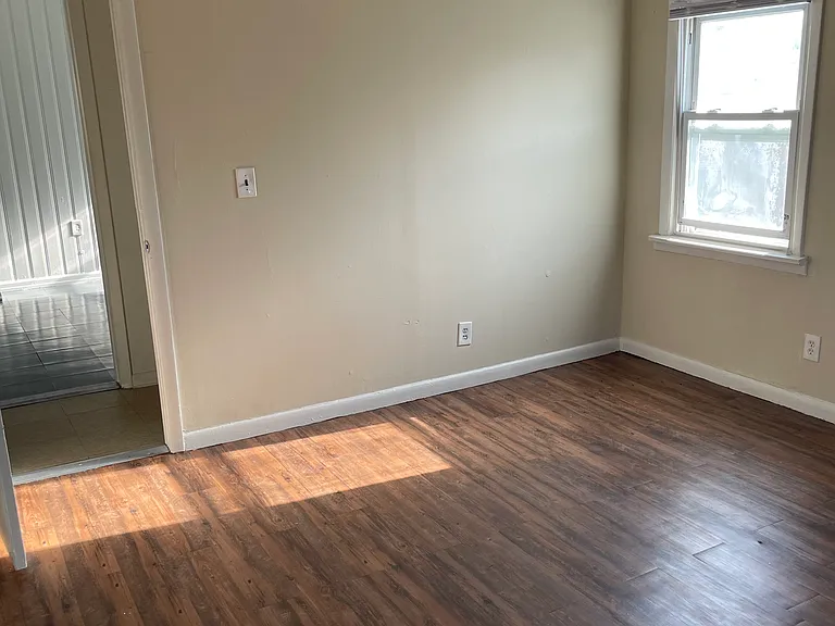 112 Burhans Ave #2 — Photo 8