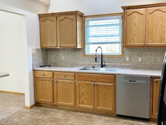 3rd image of 5816 Heather Ave