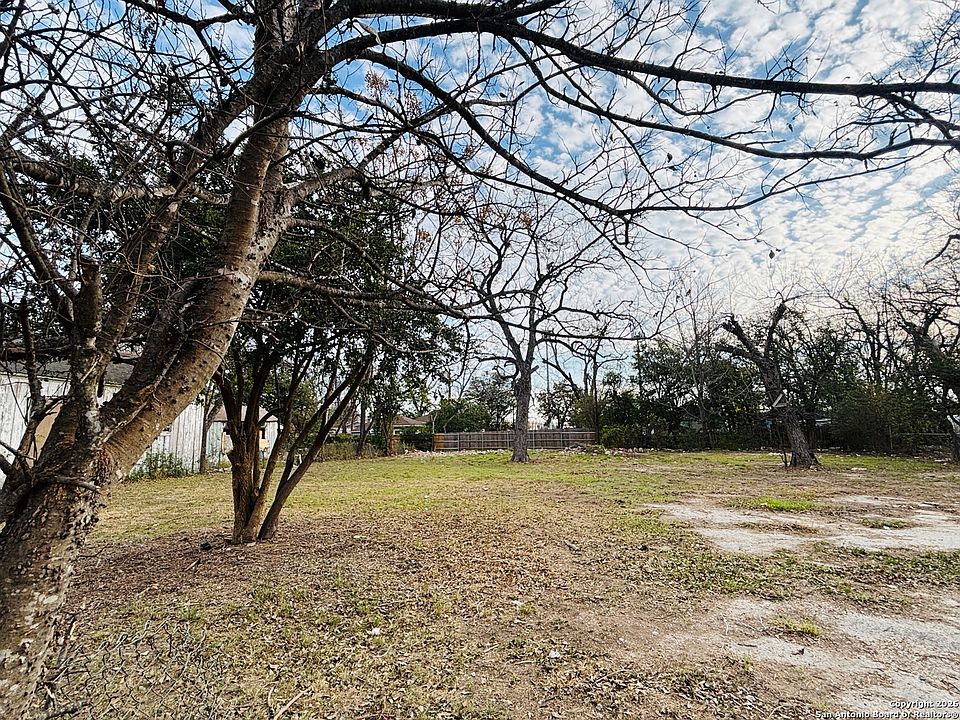 1st image of 1418 Montana LOT 5