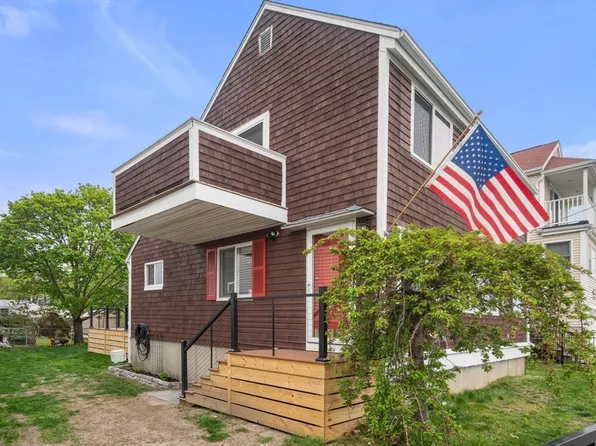 61 Edgewater Dr, Quincy, MA 02169