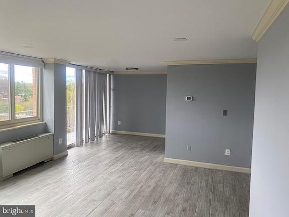 5th image of 4520 King St APT 807