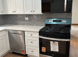 8600 W Berwyn Ave #2, Chicago, IL 60656