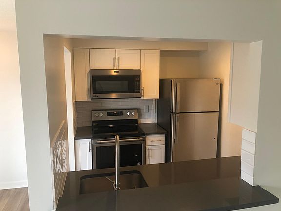 5th image of 4515 Jefferson St #1