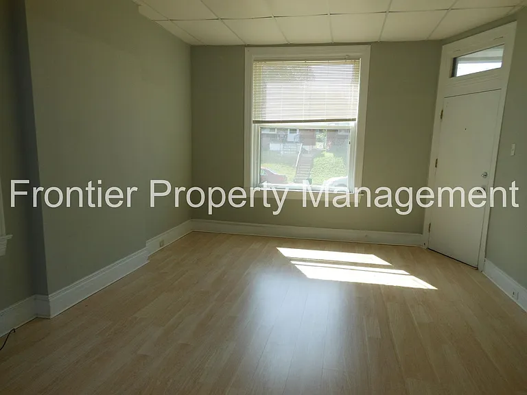 2826 Nebraska Ave — Photo 2