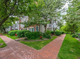 72 Cherry St, Jersey City, NJ 07305