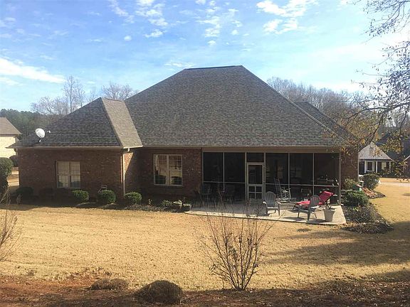 3rd image of 312 S Monterey Dr