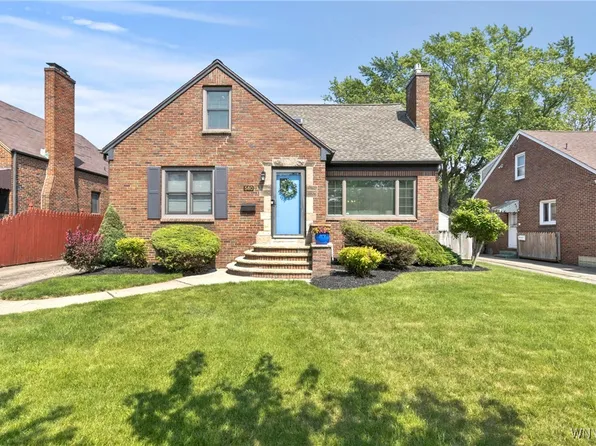 580 Roycroft Blvd, Cheektowaga, NY 14225