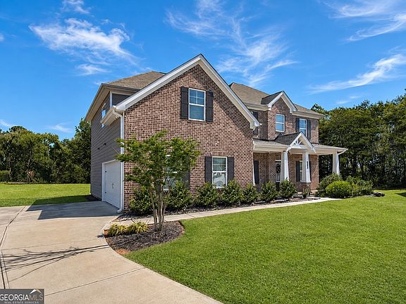2nd image of 1101 Longleaf Trce