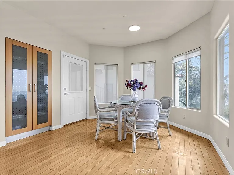 876 Harrington Rd — Photo 24