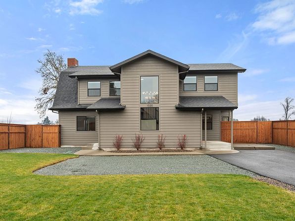 1030 SW River Mist Ln