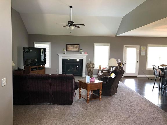 living/dining room