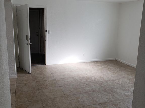 4th image of 11543 E Lexington Ave APT 2