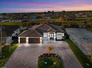 1711 NE 12th St, Cape Coral, FL 33909