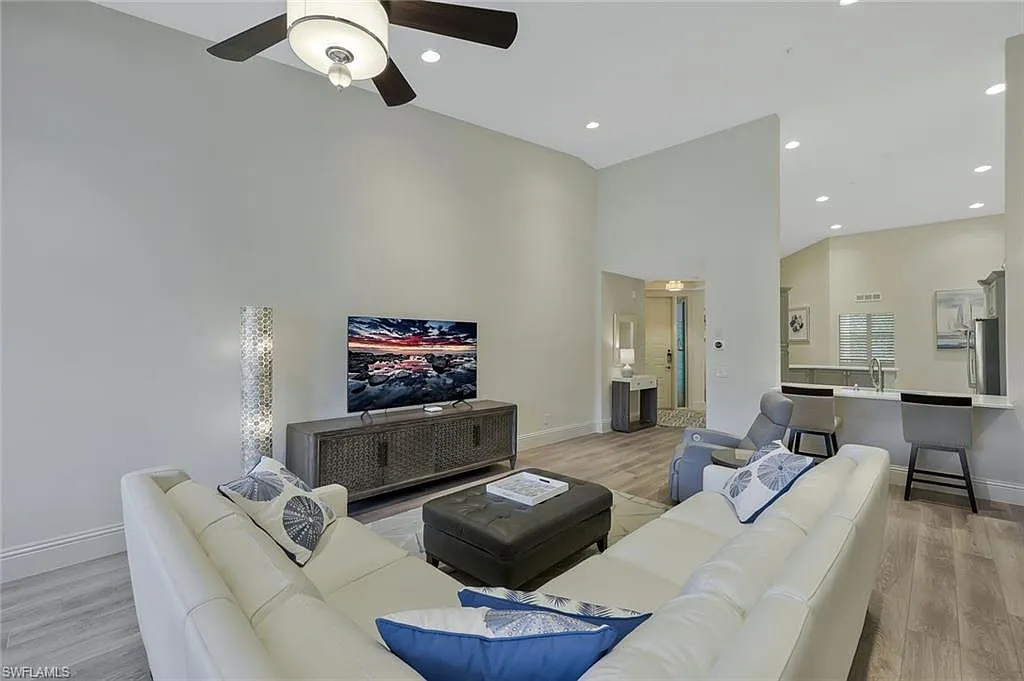 3 bed, 2.0 bath, 1862 sqft, $13,000 — Photo 3