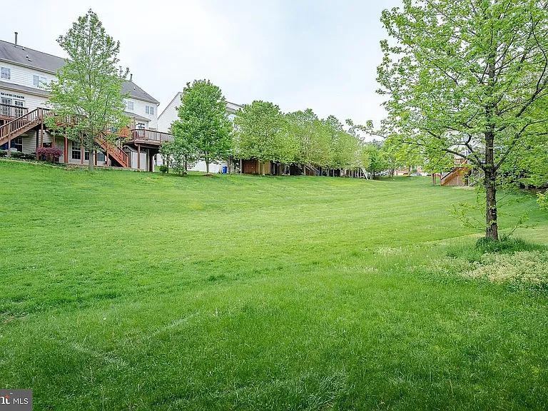 10655 Hillingdon Rd — Photo 31