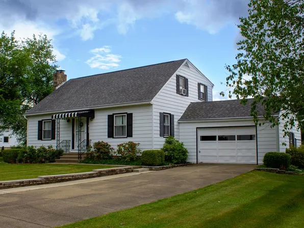 36 Carson Dr, Elmira, NY 14903