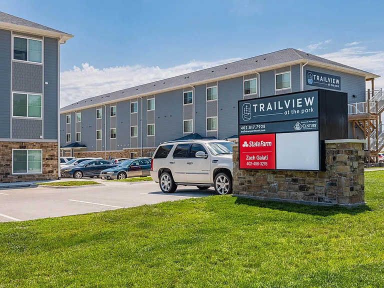 Trailview Apartments at Pioneers Park — Photo 7