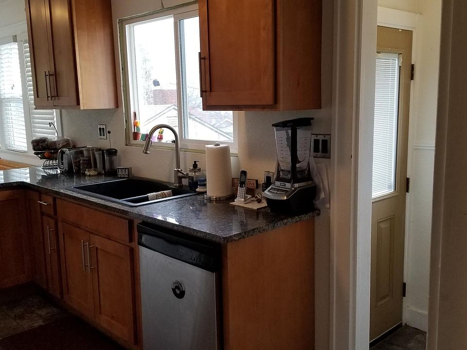 1st image of 906 N Rice St