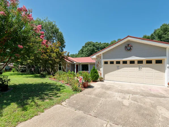 5820 Laurelwood Dr, Crestview, FL 32539