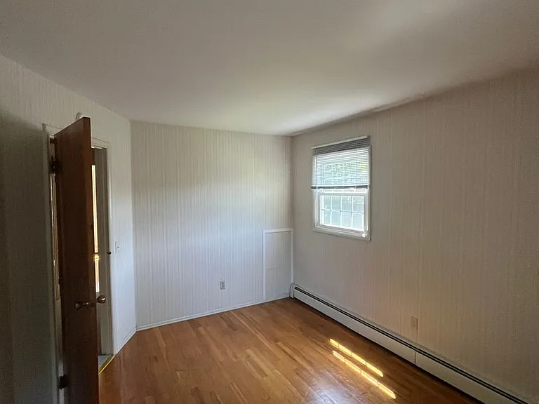 110 Hillary Dr — Photo 28
