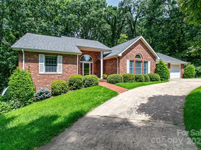 185 Oak Ridge Dr, Clyde, NC, 28721