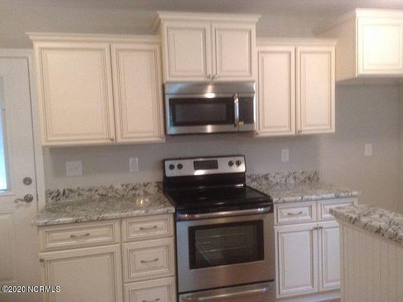 5th image of 332 NE 56th St