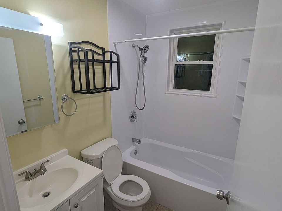 1st FL Bathroom