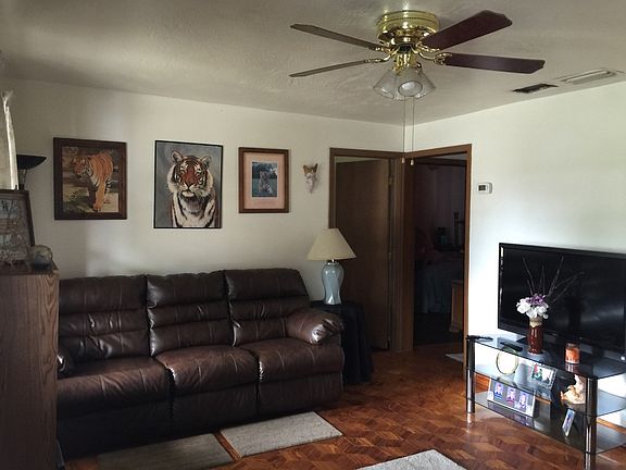 Living Room for 2 Bedrooms