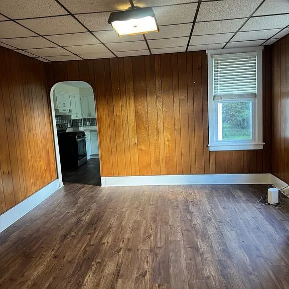 446 W Broad St — Photo 12