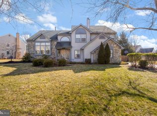 12 Zinnia Dr, Newtown, PA 18940