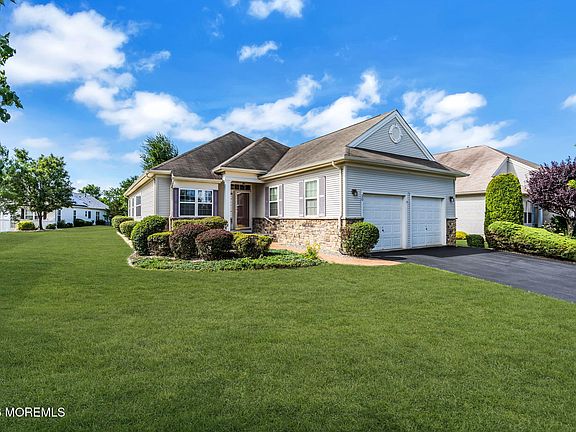 4th image of 20 Donatello Drive