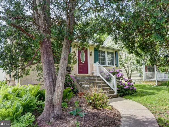 42 Lynn Ave, Oreland, PA 19075