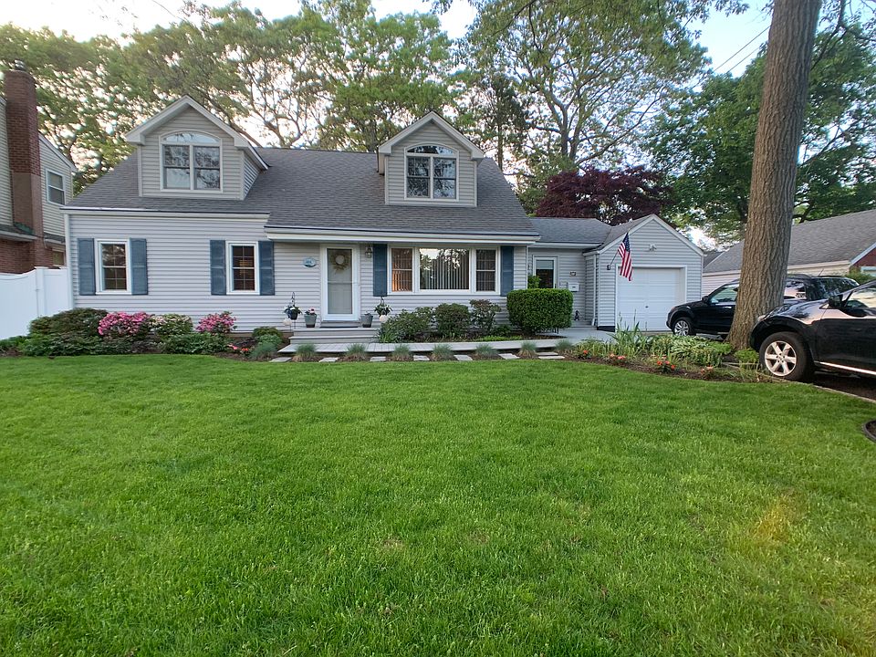 1st image of 304 8th Ave