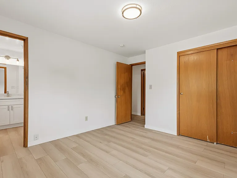 12565 SE 53rd St — Photo 17