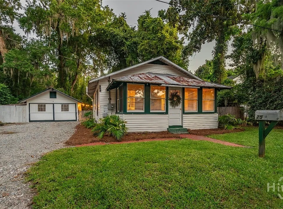 25 Rose Ave