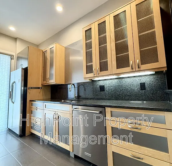 11858 Bradburn Blvd — Photo 7