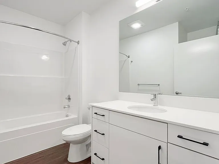 Spur Apartments — Photo 21