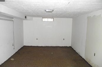 3rd image of 3335 Radford Dr