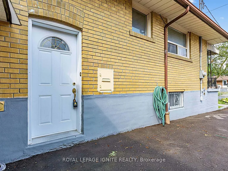 61 Jarwick Dr #BASEMENT — Photo 4