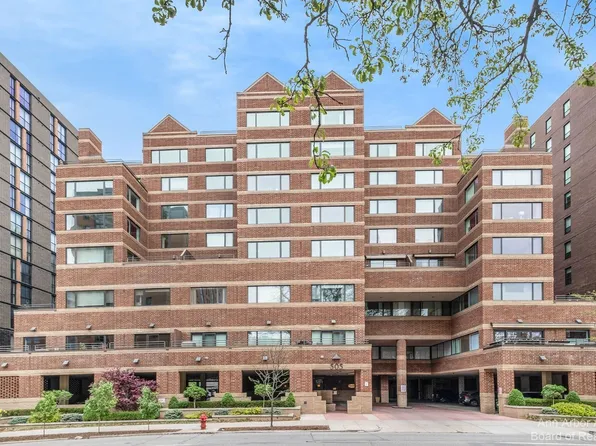 505 E Huron St APT 605, Ann Arbor, MI 48104