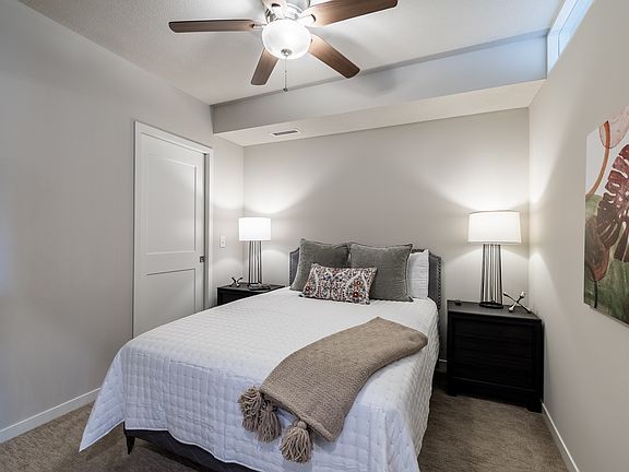 5th image of 449 E Center St #414