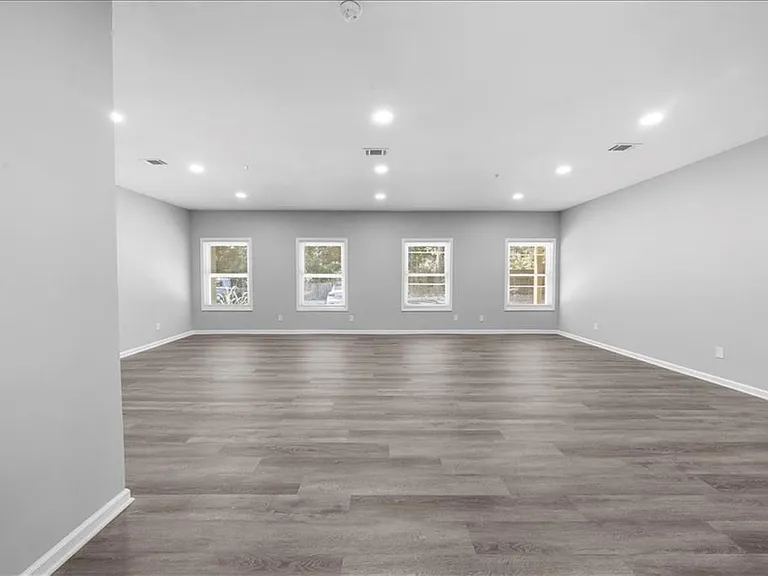 5399 Northland Dr NE #303 — Photo 8