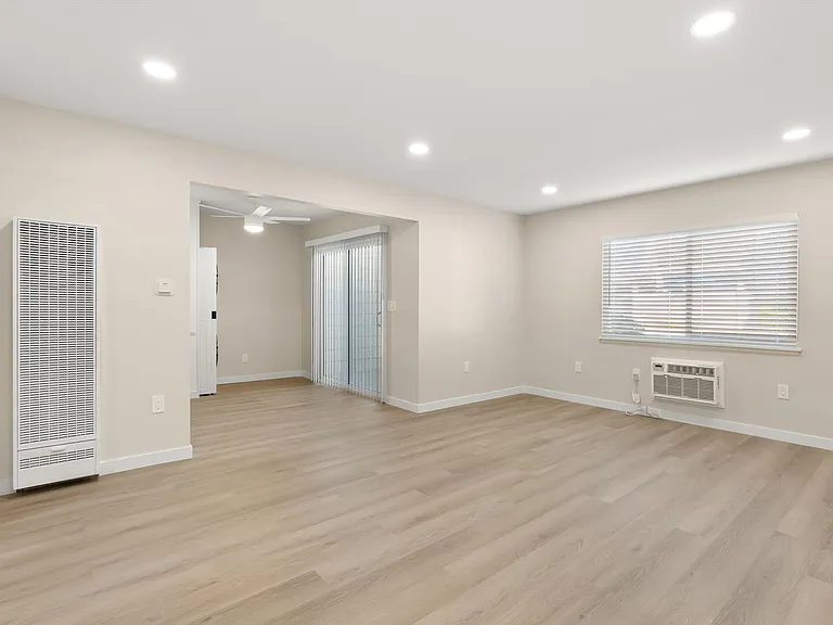 Concorde Apartments - Riverside, CA — Photo 17